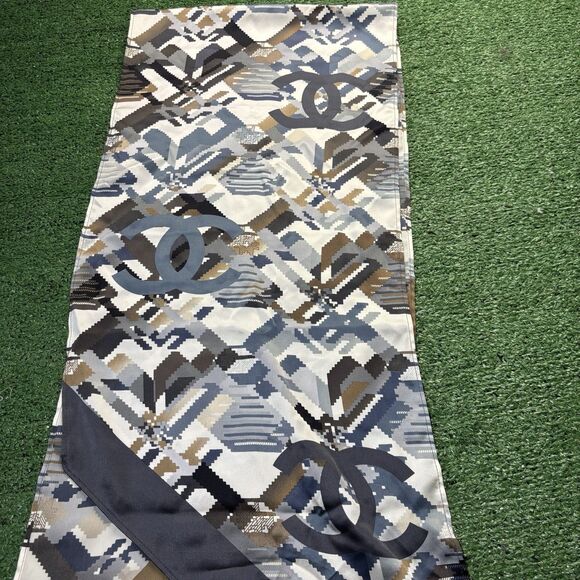 Authentic CHANEL Silk Logo Scarf CC Blue Triangle Square Abstract - Picture 7 of 7
